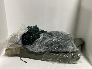 Lot 1365  
            Chesterfield SR44 - Parcel Delivery Only 

                
3 X ASSORTED CLOTHING TO INCLUDE PADDED COAT IN KHAKI SIZE UK 8 (LOCATION: H5)