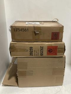 Lot 1372  
            Chesterfield SR44 - Parcel Delivery Only 

                
3X ASSORTED ITEMS TO INLCUDE BELIANI OUTDOOR CUSHION COVER SET RIMA III LIGHT BEI...