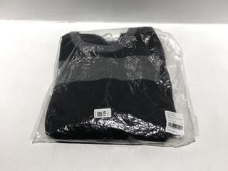 Lot 139  
            Chesterfield SR44 - Parcel Delivery Only 

                
RANDOM IDENTITIES MORSE CODE SHORT SLEEVE IN GREY/BLACK SIZE S UK - ORIGINAL RRP ...