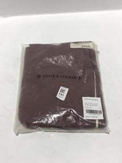 Lot 141  
            Chesterfield SR44 - Parcel Delivery Only 

                
SOLID AND STRIPED THE BOARDSHORT PIPED BURGUNDY SIZE XXL - ORIGINAL RRP £205 (LOC...
