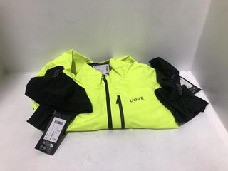 Lot 1445  
            Chesterfield SR44 - Parcel Delivery Only 

                
4 X ASSORTED SPORTS CLOTHES TO INCLUDE GORE SHIELD WARMERS IN BLACK - SIZE: EXTRA...