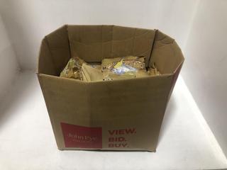 Lot 1473  
            Chesterfield SR44 - Parcel Delivery Only 

                
BOX OF EXTRA SELECT BIRD SEED/FOOD MIX ( BBE MAYBE EXPIRED ) (LOCATION: H8)