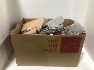 Lot 1477  
            Chesterfield SR44 - Parcel Delivery Only 

                
BOX OF ASSORTED BAG TO INCLUDE SEQUENCE CLASP CLUTCH BAG IN SILVER/WHITE (LOCATIO...