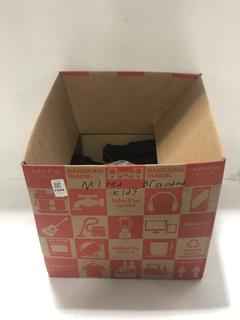 Lot 1509  
            Chesterfield SR44 - Parcel Delivery Only 

                
BOX OF ASSORTED BRANDED CLOTHING TO INCLUDE ARENA FEE JUNIOR SWIMSUIT IN BLACK UK...