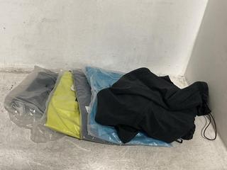 Lot 1559  
            Chesterfield SR44 - Parcel Delivery Only 

                
4 X ASSORTED CLOTHING ITEMS- TO INCLUDE AIRMOVE JACKET- COLOUR BLACK- SIZE- UK SI...