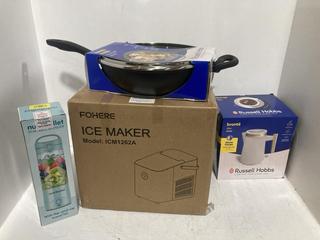 Lot 1565  
            Chesterfield SR44 - Parcel Delivery Only 

                
4 X ASSORTED ITEMS TO INCLUDE- RUSSELL HOBBS BRONTE KETTLE- COLOUR WHITE/GOLD (LO...