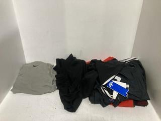 Lot 1567  
            Chesterfield SR44 - Parcel Delivery Only 

                
6 X ASSORTED CLOTHING TO INCLUDE ADIDAS TEE IN WHITE/BLACK SIZE XL (LOCATION: G3)
