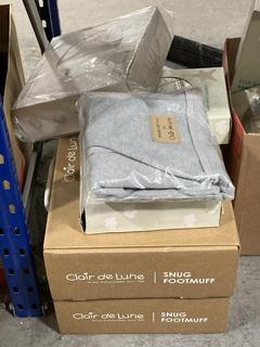 Lot 1570  
            Chesterfield SR44 - Parcel Delivery Only 

                
6X ASSORTED ITEMS TO INCLUDE - 4 PIECE BEDDING SET SAFARI COLLECTION, INCLUDING B...