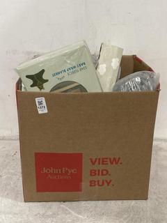 Lot 1572  
            Chesterfield SR44 - Parcel Delivery Only 

                
ASSORTED BOX OF ITEMS TO INCLUDE- CLAIR DE LUNE STAR FLEECE BABY WRAP BLANKET- CO...