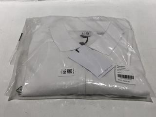 Lot 158  
            Chesterfield SR44 - Parcel Delivery Only 

                
RANDOM IDENTITIES OVERSIZED CUT POLO IN WHITE SIZE S - ORIGINAL RRP £205 (LOCATIO...