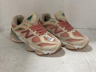 Lot 1650  
            Chesterfield SR44 - Parcel Delivery Only 

                
NEW BALANCE 9060 IN BEIGE/PINK/GREEN SIZE 7- ORIGINAL RRP £160 (LOCATION: G5)