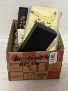 Lot 1680  
            Chesterfield SR44 - Parcel Delivery Only 

                
BOX OF ASSORTED FASHION/JEWELRY ITEMS TO INCLUDE PIKACHU PURSE IN YELLOW (LOCATIO...