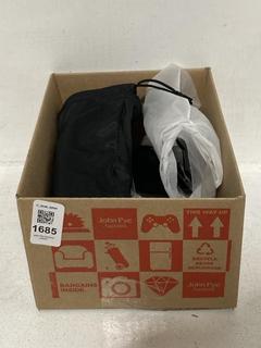 Lot 1685  
            Chesterfield SR44 - Parcel Delivery Only 

                
7 X ASSORTED PAIR OF SUNGLASSES TO INCLUDE NEXT SUNGLASSES IN BLUE (LOCATION: G6)