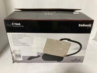 Lot 1694  
            Chesterfield SR44 - Parcel Delivery Only 

                
EWBANK 1.5L BAGGED VACUUM CLEANER (LOCATION: G6)