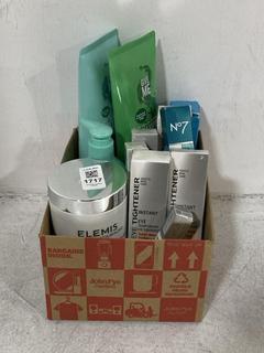 Lot 1717  
            Chesterfield SR44 - Parcel Delivery Only 

                
A BOX OF ASSORTED BEAUTY ITEMS TO INCLUDE GIVE ME ALOE VERA & COCONUT OIL CONDITI...