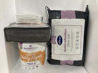 Lot 1730  
            Chesterfield SR44 - Parcel Delivery Only 

                
4 X ASSORTED BEDDING ITEMS TO INCLUDE SLUMBERDOWN COSY & SNUG HEATED THROW (LOCAT...