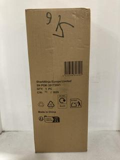 Lot 1732  
            Chesterfield SR44 - Parcel Delivery Only 

                
SHARK POWERPRO IZ380 ORIGINAL RRP-£190 (LOCATION: G7)