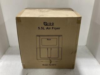 Lot 1763  
            Chesterfield SR44 - Parcel Delivery Only 

                
DIDO 5.5L AIR FRYER MODEL: KZ-6012 (LOCATION: G8)