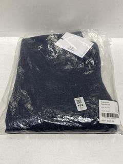 Lot 182  
            Chesterfield SR44 - Parcel Delivery Only 

                
RANDOM IDENTITIES 60'S DENIM JEANS SIZE 27 - ORIGINAL RRP £325 (LOCATION: L7)