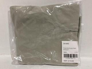 Lot 214  
            Chesterfield SR44 - Parcel Delivery Only 

                
SKIMS ESSENTIAL SCOOP NECK BODYSUIT IN AGAVE SIZE XXS/XS - ORIGINAL RRP £110 (LOC...