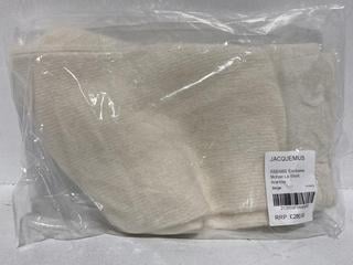 Lot 217  
            Chesterfield SR44 - Parcel Delivery Only 

                
JACQUEMUS SSENSE EXCLUSIVE MOHAIR LE SHORT ARANCIA IN BEIGE SIZE 34- ORIGINAL RRP...