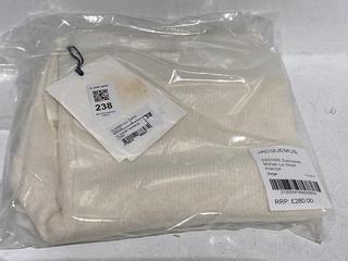 Lot 238  
            Chesterfield SR44 - Parcel Delivery Only 

                
JACQUEMUS SSENSE EXCLUSIVE MOHAIR LE SHORT ARANCIA IN BEIGE SIZE 38 - ORIGINAL RR...