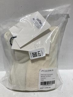 Lot 271  
            Chesterfield SR44 - Parcel Delivery Only 

                
JACQUEMUS SSENSE EXCLUSIVE MOHAIR LE SHORT ARANCIA IN BEIGE SIZE 36 - ORIGINAL RR...