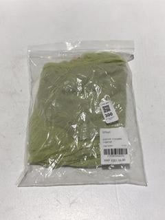 Lot 300  
            Chesterfield SR44 - Parcel Delivery Only 

                
ICHIYO SSENSE EXCLUSIVE LEGGINGS IN PALE GREEN SIZE S - ORIGINAL RRP £351 (LOCATI...