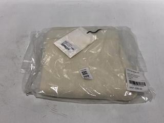 Lot 309  
            Chesterfield SR44 - Parcel Delivery Only 

                
JACQUEMUS SSENSE EXCLUSIVE MOHAIR LE SHORT ARANCIA IN BEIGE SIZE 38 - ORIGINAL RR...