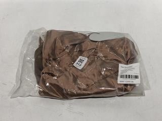 Lot 312  
            Chesterfield SR44 - Parcel Delivery Only 

                
ISA BOULDER SSENSE EXCLUSIVE IN BROWN SIZE S - ORIGINAL RRP £255 (LOCATION: L8)