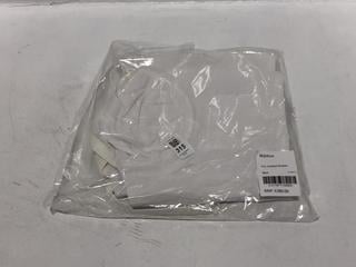 Lot 315  
            Chesterfield SR44 - Parcel Delivery Only 

                
MARKOO THE QUILTED BUSTIER IN WHITE SIZE S - ORIGINAL RRP £380 (LOCATION: L8)