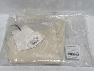 Lot 346  
            Chesterfield SR44 - Parcel Delivery Only 

                
JACQUEMUS SSENSE EXCLUSIVE MOHAIR LE SHORT ARANCIA IN BEIGE SIZE 36 - ORIGINAL RR...