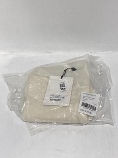 Lot 358  
            Chesterfield SR44 - Parcel Delivery Only 

                
JACQUEMUS SSENSE EXCLUSIVE MOHAIR LE SHORT ARANCIA IN BEIGE SIZE 34 - ORIGINAL RR...