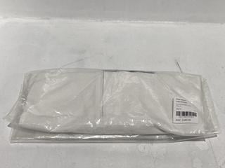 Lot 383  
            Chesterfield SR44 - Parcel Delivery Only 

                
RANDOM IDENTITIES OVERSIZED CUT POLO IN WHITE SIZE S - ORIGINAL RRP £205 (LOCATIO...