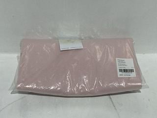 Lot 396  
            Chesterfield SR44 - Parcel Delivery Only 

                
RANDOM IDENTITIES STANDARD SWEATSHIRT IN CHALK PINK SIZE M - ORIGINAL RRP £270 (L...