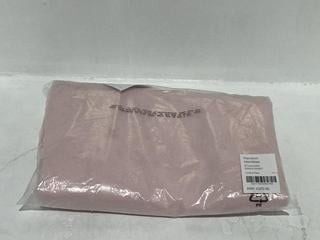 Lot 397  
            Chesterfield SR44 - Parcel Delivery Only 

                
RANDOM IDENTITIES STANDARD SWEATSHIRT IN CHALK PINK SIZE XS - ORIGINAL RRP £270 (...
