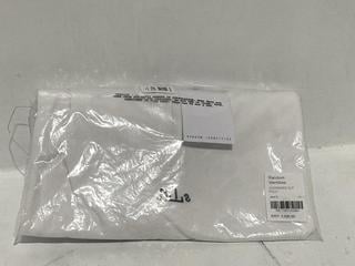 Lot 413  
            Chesterfield SR44 - Parcel Delivery Only 

                
RANDOM IDENTITIES MENS OVERSIZED CUT POLO IN WHITE - SIZE SMALL - ORIGINAL RRP £2...