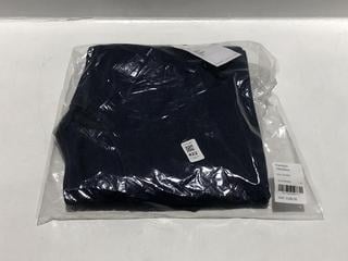 Lot 422  
            Chesterfield SR44 - Parcel Delivery Only 

                
RANDOM IDENTITIES 80'S DENIM JEANS IN BLUE RINSED SIZE 33 ORIGINAL RRP- £290 (LOC...