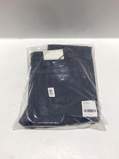 Lot 436  
            Chesterfield SR44 - Parcel Delivery Only 

                
RANDOM IDENTITIES 60'S DENIM JEANS IN BLUE RINSED SIZE 26 ORIGINAL RRP- £325 (LOC...