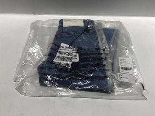 Lot 444  
            Chesterfield SR44 - Parcel Delivery Only 

                
RANDOM IDENTITIES HIGH WAISTED 90S DENIM JEANS IN STONEWASH SIZE 25 ORIGINAL RRP-...