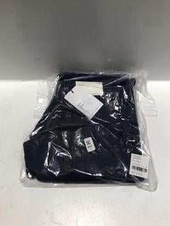 Lot 453  
            Chesterfield SR44 - Parcel Delivery Only 

                
RANDOM IDENTITIES 80'S DENIM JEANS IN BLUE RINSED SIZE 33 ORIGINAL RRP- £290 (LOC...