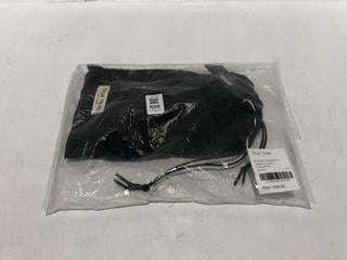 Lot 520  
            Chesterfield SR44 - Parcel Delivery Only 

                
TRUE TRIBE RAW EDGES T-SHIRT IN BLACK SIZE S (LOCATION: L11)