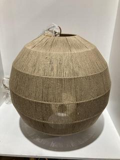 Lot 550  
            Chesterfield SR44 - Parcel Delivery Only 

                
NKUKU NILAVELI WOVEN JUTE SPHERE PENDANT (LOCATION: L11)