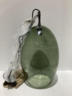 Lot 552  
            Chesterfield SR44 - Parcel Delivery Only 

                
NKUKU OTORO GLASS PENDANT IN GREEN (LOCATION: L11)