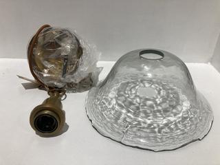 Lot 554  
            Chesterfield SR44 - Parcel Delivery Only 

                
NKUKU KEJU ORGANIC SHAPE RECYCLED GLASS PENDANT IN CLEAR (LOCATION: L11)