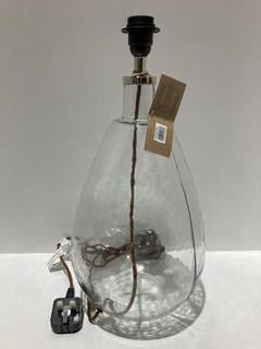 Lot 634  
            Chesterfield SR44 - Parcel Delivery Only 

                
NKUKU BABA RECYCLED GLASS LAMP - CLEAR - LARGE TALL - ITEM NO. BL5301 - ORIGINAL ...