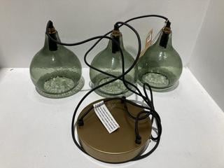 Lot 636  
            Chesterfield SR44 - Parcel Delivery Only 

                
NKUKU ZIVA RECYCLED GLASS CLUSTER PENDANT - GREEN SMOKE - ONE SIZE - ITEM NO. ZL0...