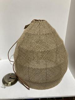 Lot 643  
            Chesterfield SR44 - Parcel Delivery Only 

                
NKUKU JAHARI WOVEN JUTE PENDANT LIGHT (LOCATION: K2)