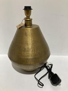 Lot 644  
            Chesterfield SR44 - Parcel Delivery Only 

                
NKUKU NALGONDA LAMP - ANTIQUE BRASS - LARGE - ITEM NO. NL2601 - ORIGINAL RRP £210...