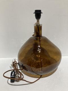 Lot 646  
            Chesterfield SR44 - Parcel Delivery Only 

                
NKUKU BABA RECYCLED GLASS LAMP - BURNT AMBER - LARGE WIDE - ITEM NO. BL8201 - ORI...